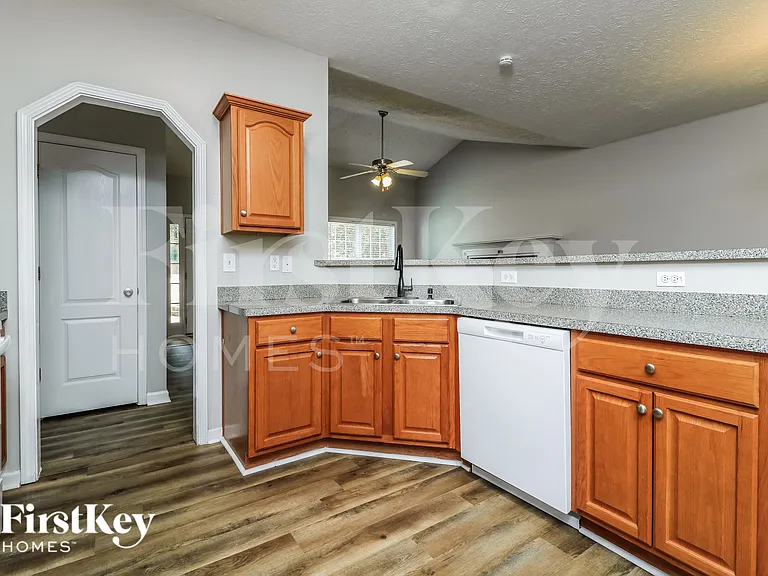 85 Meadow Spring Ct — Photo 11