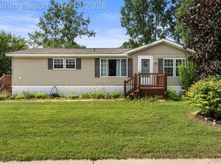 2785 Mulberry Dr, Clarkston, MI 48348