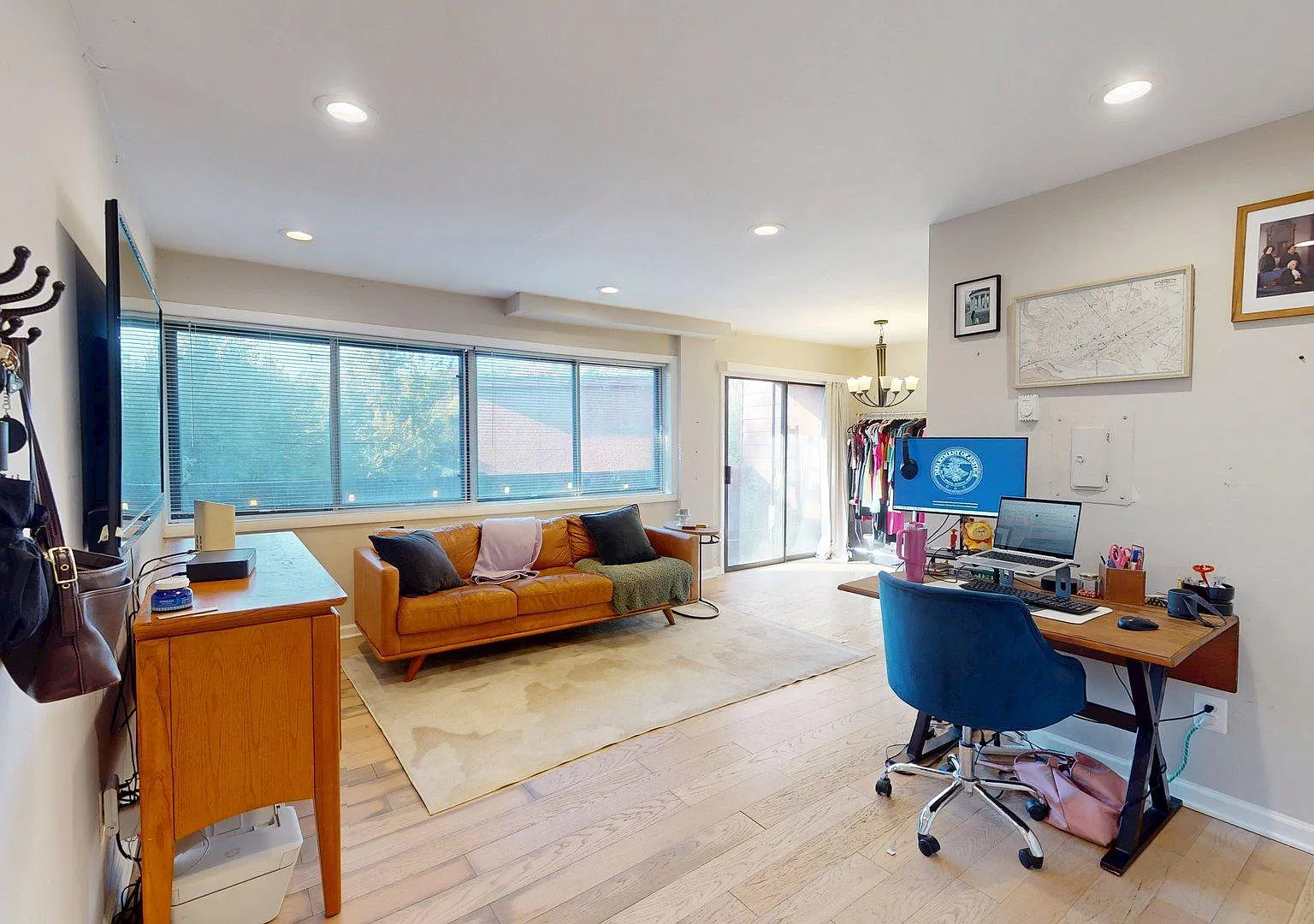 1 bed, 1.0 bath, 687 sqft, $1,850 — Photo 2