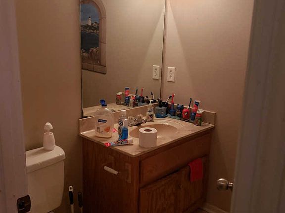 2nd image of 315 Cottonwood Dr