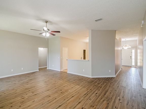 5th image of 664 English Meadows Ct