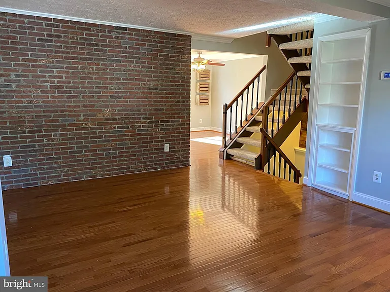 1666 Barnstead Dr — Photo 6