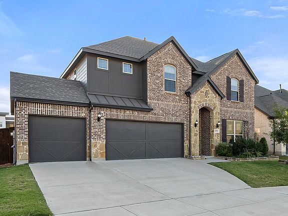 Welcome to 11924 Prudence Drive!