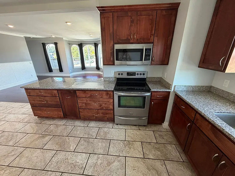 103 W Bishop Way — Photo 7
