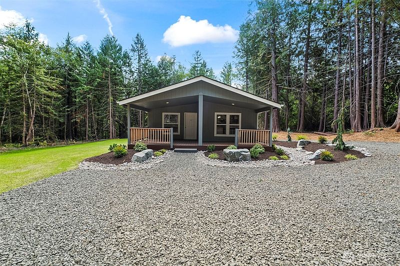 3rd image of 3975 Salmonberry Road SE