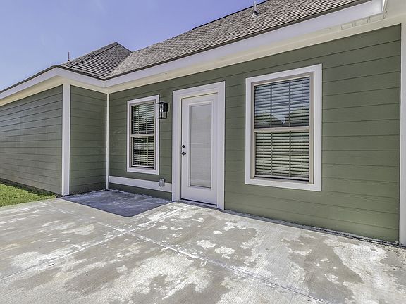 Fitzgerald Floor Plan: 3 Bedroom/Two Bath - 1,731 SF