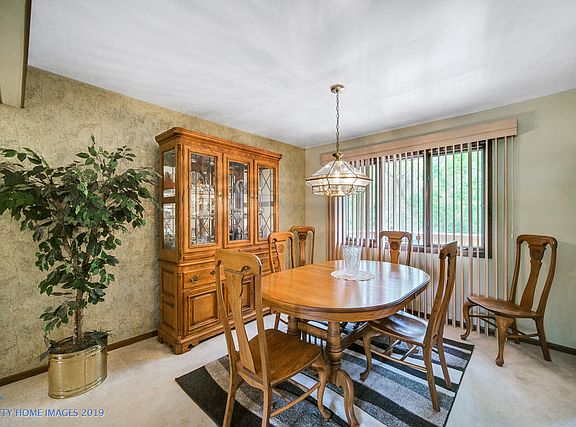 4th image of 13938 Oak St