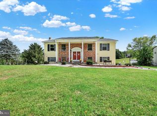 326 Valley View Dr, Hanover, PA 17331