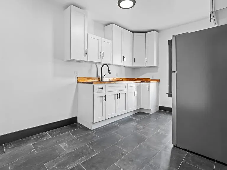 1516 McClure St #B — Photo 13