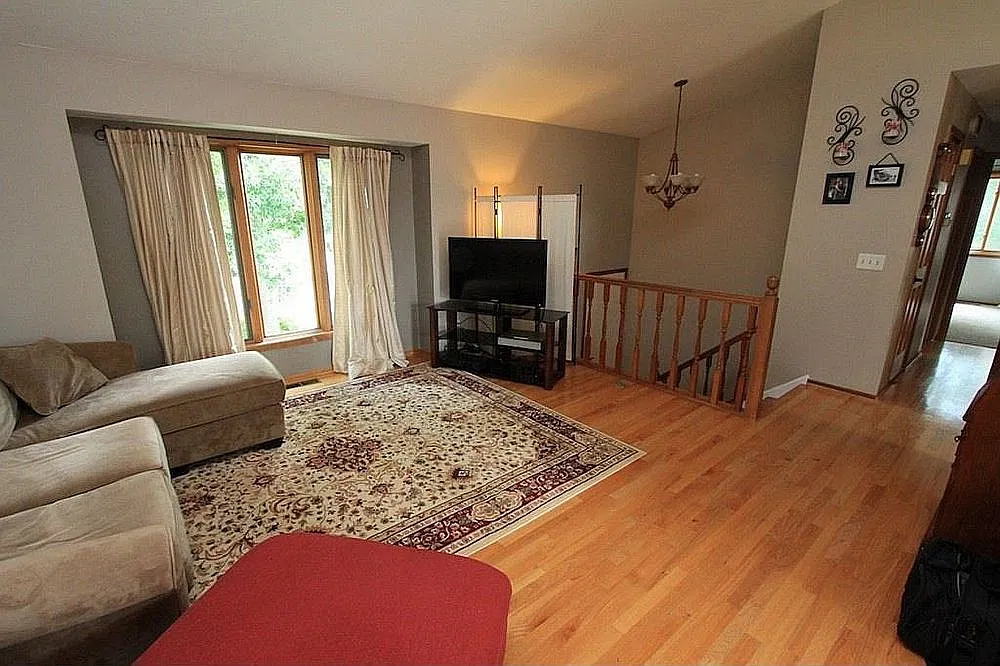 Nicely Updated 3BR/2BA Home on Quiet Cul de Sac — Photo 2