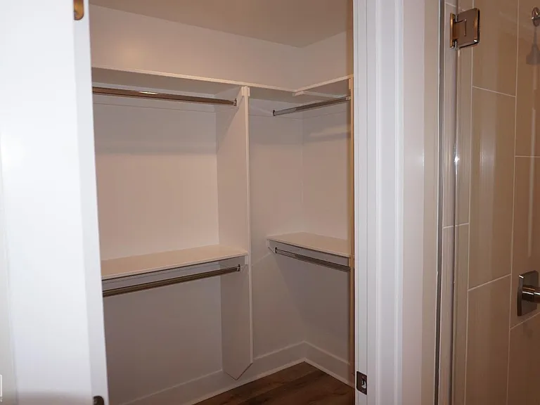 1814 N Oak St — Photo 17