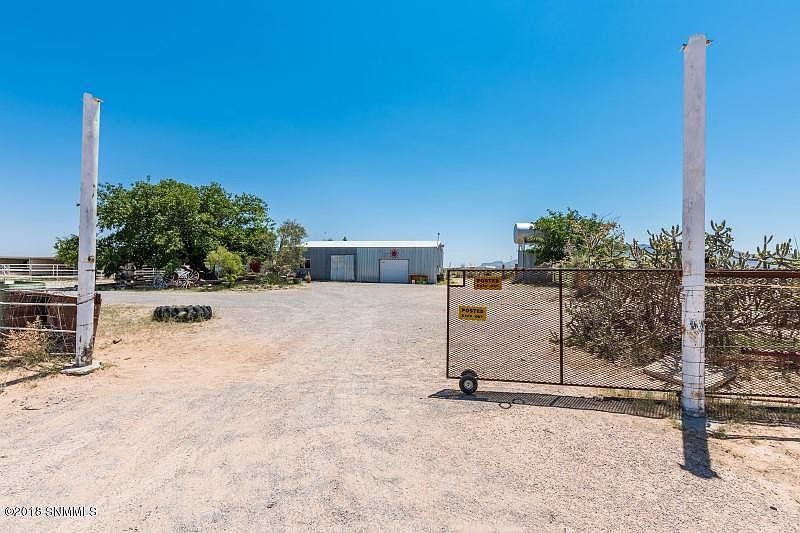 1st image of 1595 Hot Peppers Rd