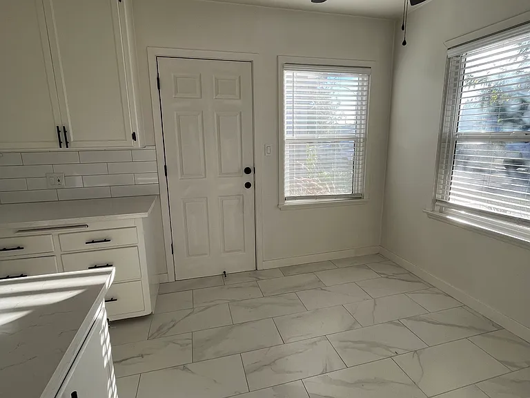 2464 N Brighton St #2462 — Photo 6