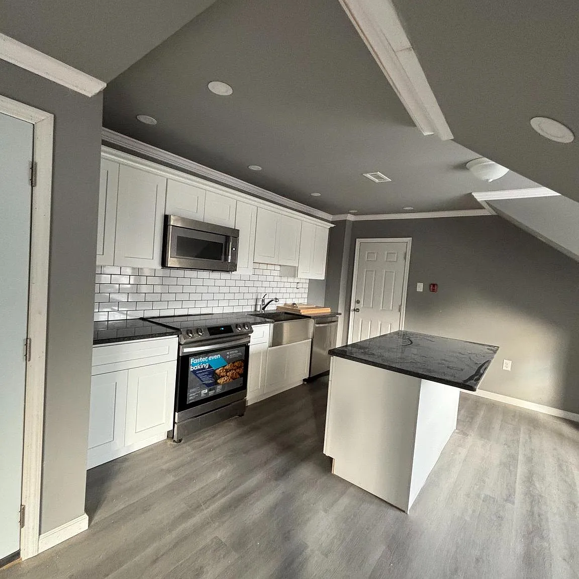 1 bed, 4012 sqft, $1,400 — Photo 4