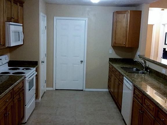 4th image of 11519 Radford Ln