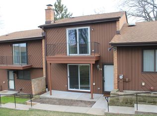 74 North Ave, Fox Lake, IL 60020