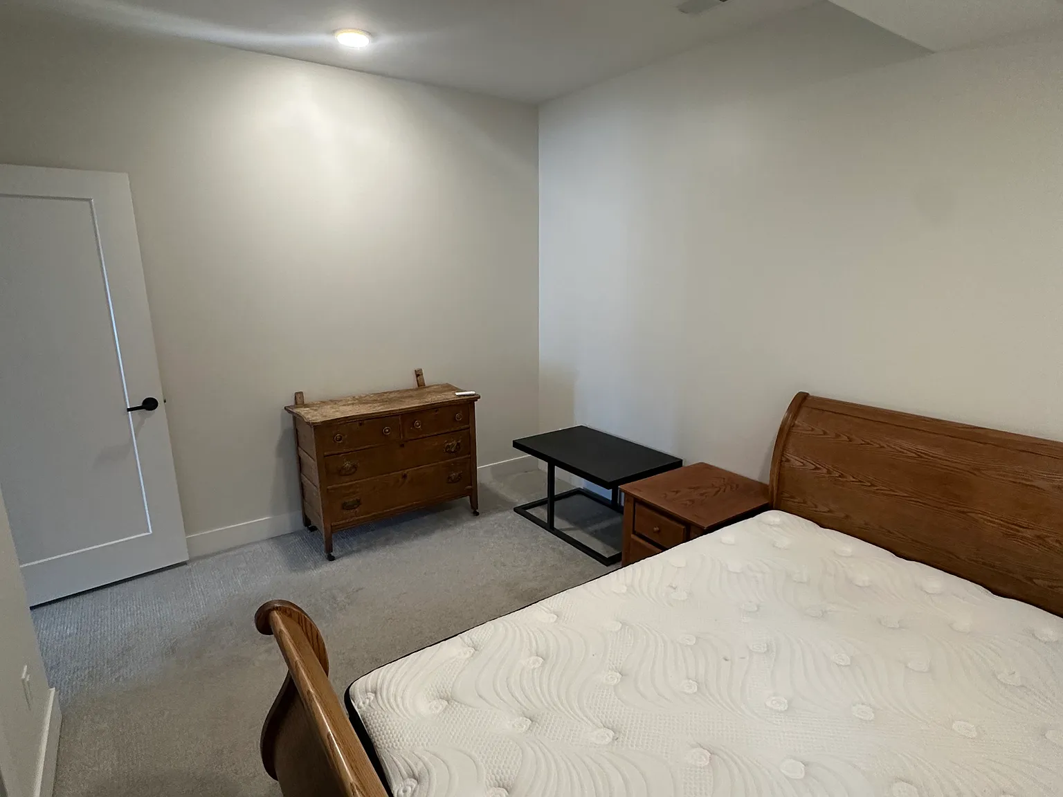 3 bed, 2000 sqft, $1,300 — Photo 3
