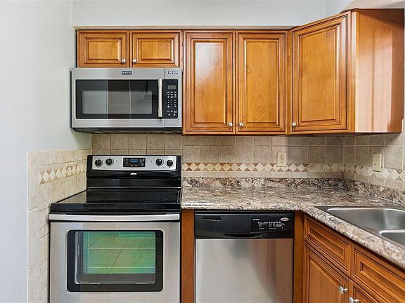 5th image of 116 Springwood Cir Unit 116A