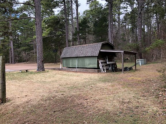5th image of 359 Burgundy Ln