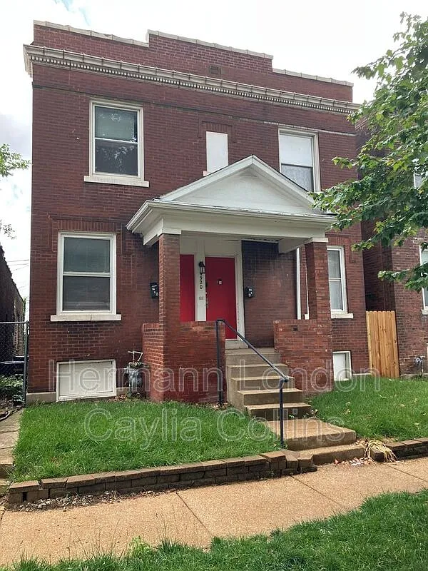 2 bed, 1.0 bath, 945 sqft, $1,275 — Photo 1