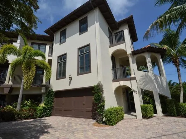 680 10th Ave S, Naples, FL 34102
