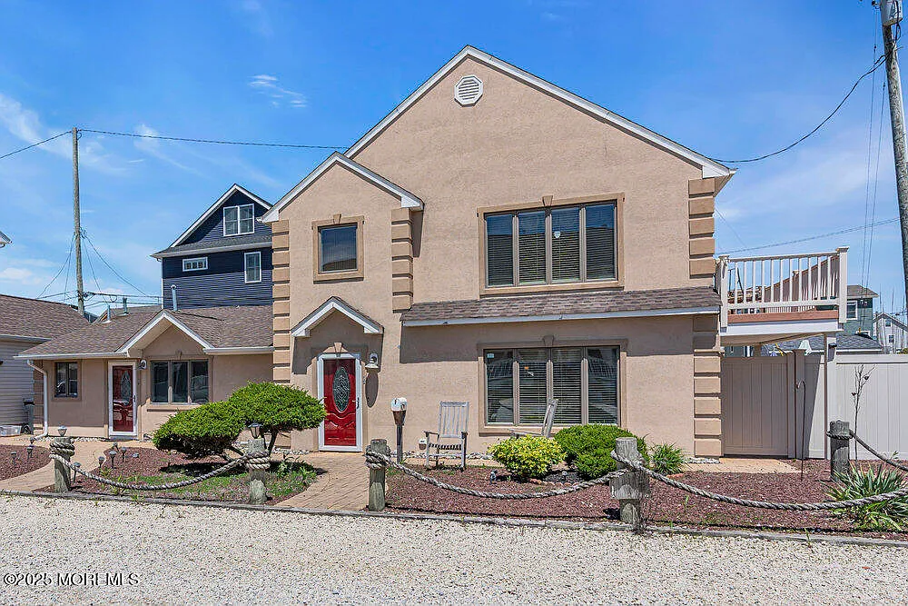 3 bed, 2.5 bath, $5,500 — Photo 3