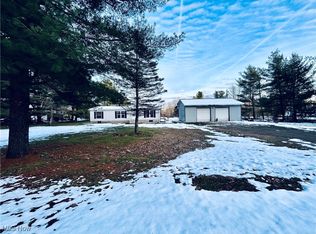 10481 Knowlton Rd, Garrettsville, OH 44231