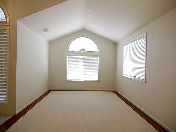 4th image of 2420 Heritage Way