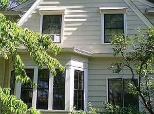 21 Dexterdale Rd, Providence, RI 02906