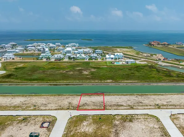 3009 Punta Mita Dr, Rockport, TX 78382