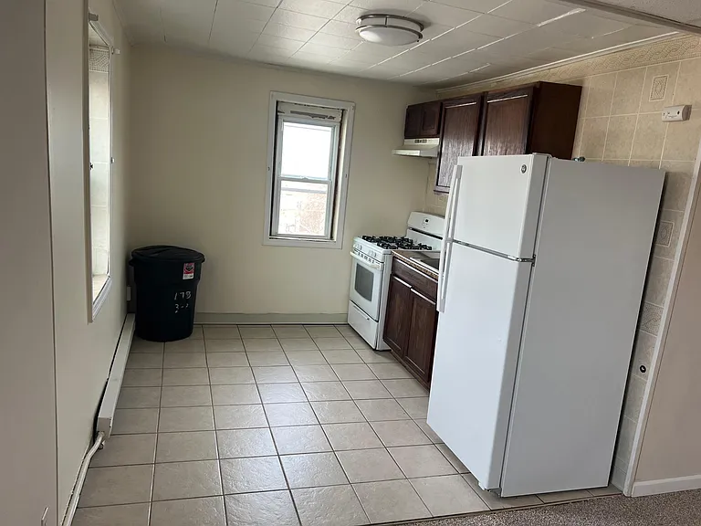 173 W Tilghman St #3 — Photo 6
