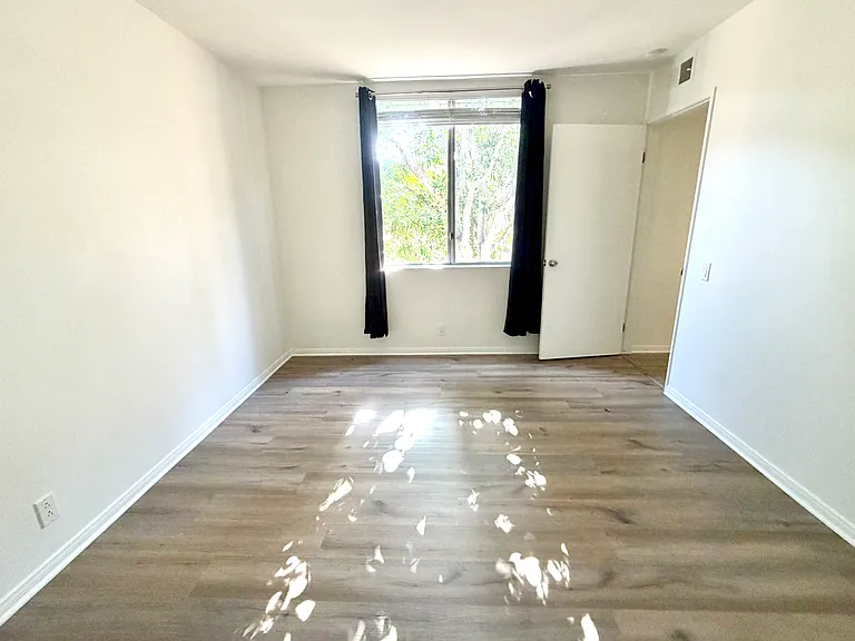 4885 Collwood Blvd #B — Photo 12