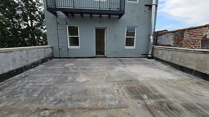 Rented by David Francis New York LLC | media 27