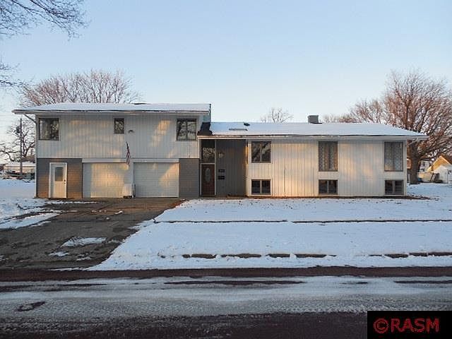 1st image of 217 1st St SE