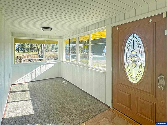 4th image of 6898 Thurston Rd