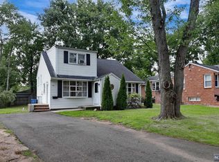 50 Legion Pl, Paramus, NJ 07652