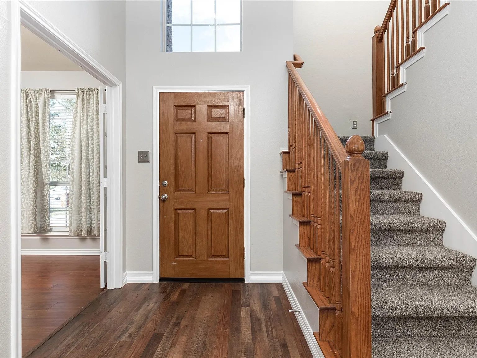 4 bed, 2830 sqft, $2,995 — Photo 3
