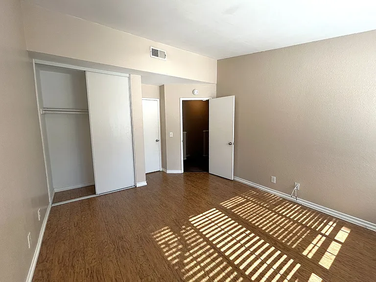 8167 Vineyard Ave #2 — Photo 14