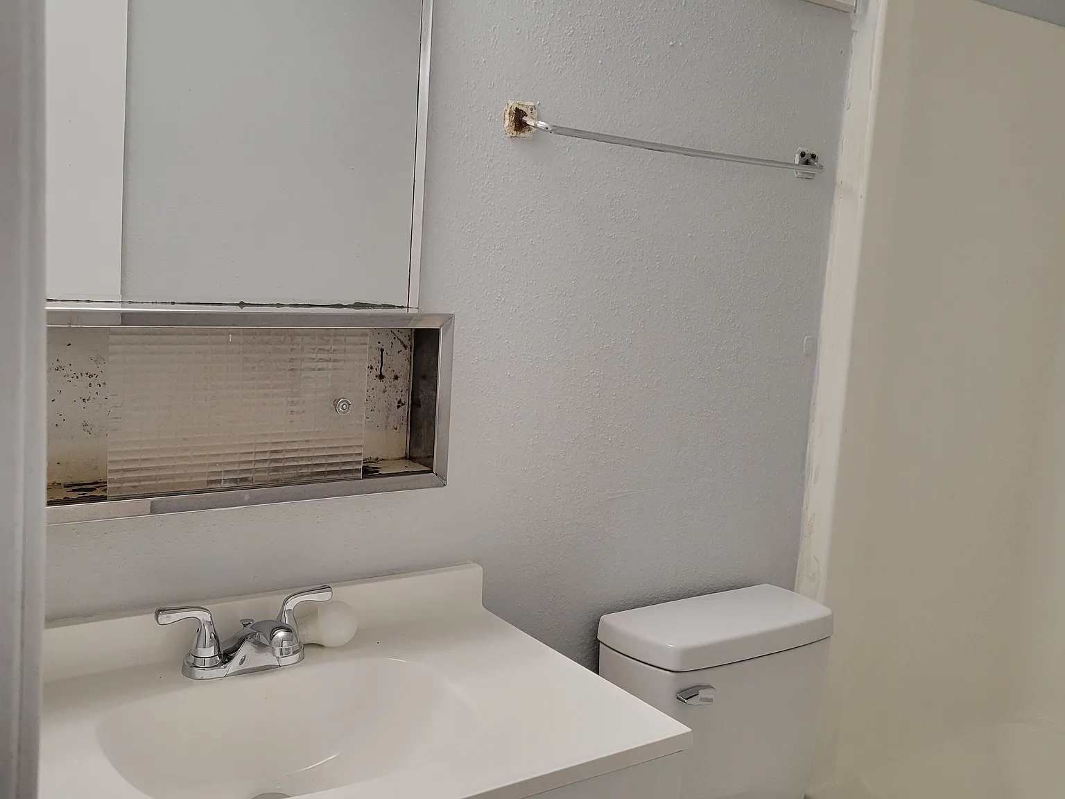Laurel Apt — Photo 4