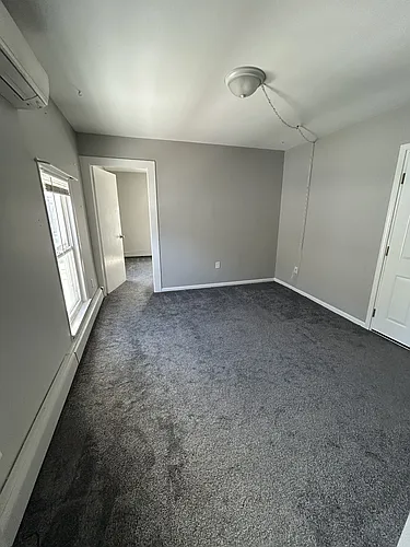 205 E Maple St #4 Photo 1