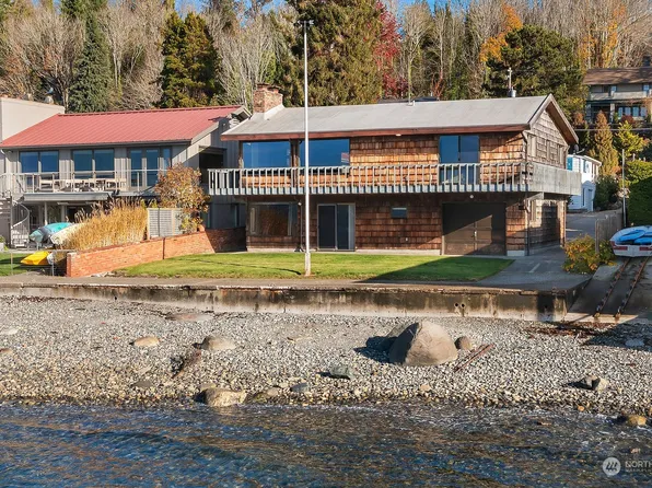 5477 Beach Drive SW, Seattle, WA 98136