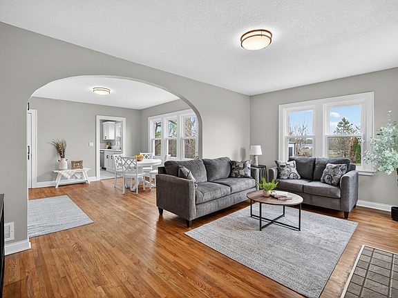4th image of 2057 60th Ave
