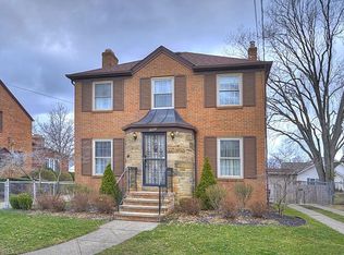 2862 Lakeview Ave, Rocky River, OH 44116