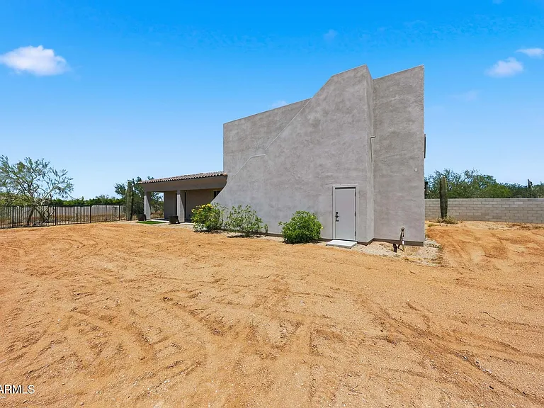 6896 E Lomas Verdes Dr — Photo 51