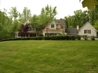 2124 Polo Pointe Dr, Vienna, VA 22181