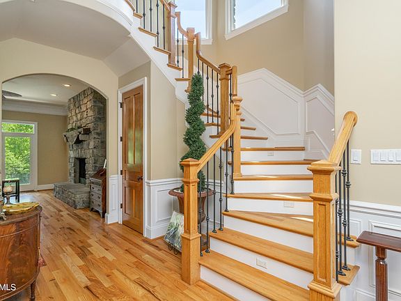 3rd image of 12706 Woodcove Ln