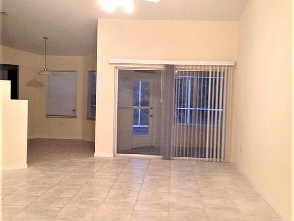 3rd image of 23 Barkwood Ln
