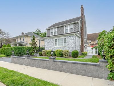 37 Keystone Place, Hewlett, NY, 11557