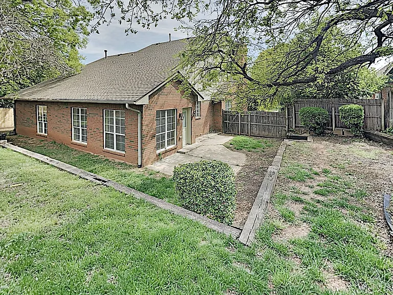 605 Knights Bridge Rd — Photo 22