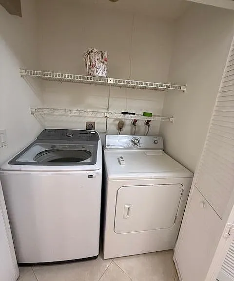 9256 Sabal Ridge Cir #D — Photo 11
